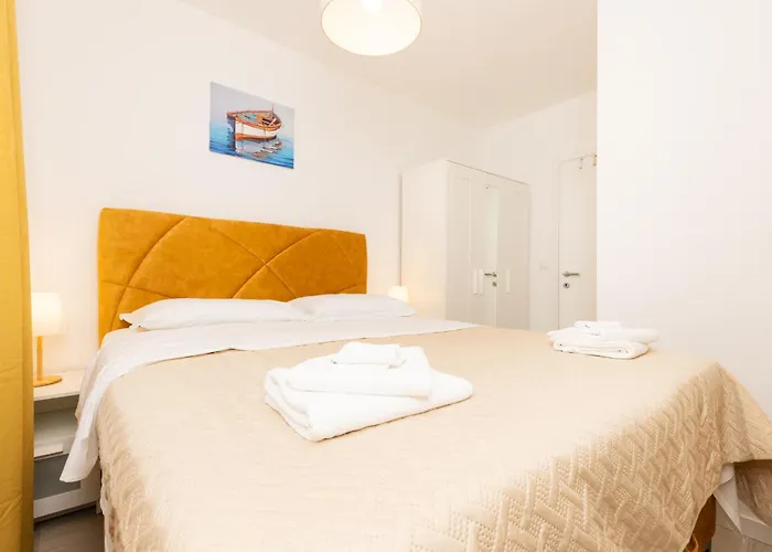 Lussin * 말리로시니